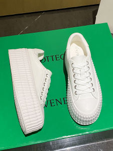 Womens Thick Bottom Cookie Shoes Winter New Style Versatile Genuine Leather White Sneakers Heightening Platform Sport Casual Board Shoes