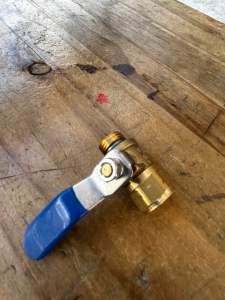 บอลวาล์วพ่นยาผู้-เมีย/ ก๊อกพ่นยา ผู้-เมีย (แสตนเลส/ทองเหลือง) ใช้กับเครื่องพ่นยา 767 ปั้มพ่นยา 3 สูบ