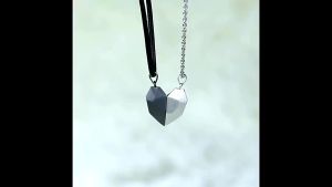 Kalung Couple Liontin Magnet: Aksesori Kasih Sayang untuk Pasangan