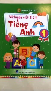 Sách Vở Luyện Viết 5 Ôli - Tiếng Anh 1