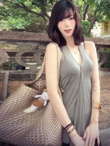 Áo ba lỗ CHANGTONG cổ chữ V dáng ôm vừa vặn màu xám phong cách công sở thanh lịch