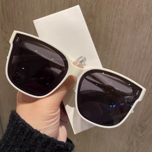 1pcs Womens Polarized Clip-on Sunglasses For Myopia UV Protection Slimming & Stylish