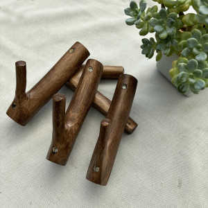 Rustic Wooden Branch Coat Hooks Modern Minimalist Style Entrance Way Wall Decorative Clothing Hat Hooks Solid Wood Branches