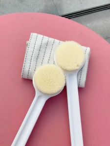 【Buy 1 get 1 free gift】Shower Brush Bathroom Accessories Long Handle Bath Brush Body Cleaning Brush Back Scrubber Shower Soft Nylon Brush with Long Handle洗澡刷