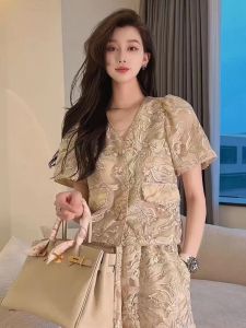 ชุดกางเกงขาสั้นสไตล์ฤดูร้อนสำหรับผู้หญิง ชุดสองชิ้น สไตล์จีนใหม่ ชุดเดรสสุดไฮเอนด์ ชุดแฟชั่นสตรีท เอฟเฟกต์สุดไฮเอนด์