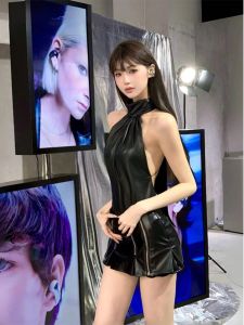 Gợi Cảm Phong Cách Mỹ PU Hở Lưng Da  Áo Hai Dây Nữ Mùa Hè Mới Nửa Cao Cổ Áo Cay Bé Gái Cổ Treo Hàng Đầu Thiết Kế Cộc Tay Không Tay