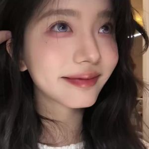 (COD) คอนแทคเลนส์สีขายดี ใหม่ล่าสุด คอนแทคเลนส์สีชมพูม่วงธรรมชาติน่ารัก 1ปี 14.2mm จัดส่งที่รวดเร็ว