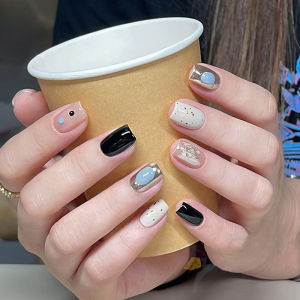 Short Worn Spot Graffiti Nail Art Patches Metal Sense Sweet Cool Versatile Size Uniform False Nails Finished New Model