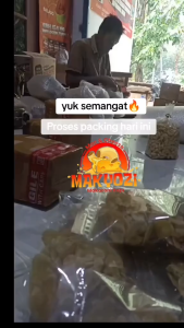 Telur Gabus Keju 150g by Yozistore – Camilan Tradisional Renyah Rasa Keju Asli Kue Cendol Premium