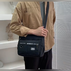 MOUSSON กระเป๋าผู้ชายความจุขนาดใหญ่กระเป๋าสะพายข้างแบบใหม่ทนต่อการสึกหรอและกันน้ำกระเป๋าหลายกระเป๋าสำหรับผู้ชายกระเป๋าสะพายไหล่สำหรับเดินทางกลางแจ้ง