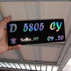 plat motor akrilik custom hitam holo