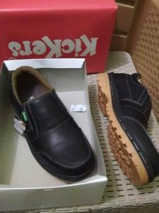 sepatu Kickers pria diskon akhir bulan