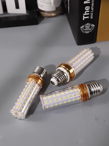 kangle(✨จัดส่งภายในประเทศ) หลอดไฟ LED ข้าวโพดไตรรงค์ E27 / E14 12W แสงสูงอุปกรณ์ป้องกันดวงตาหลอดไฟเปลี่ยนความสว่างหลอดไฟ 220Vเหมาะสำหรับโคมระย้า