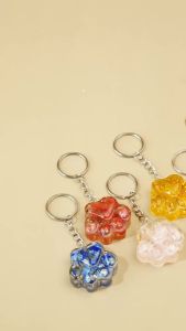 1PC Natural Crystal Cat Paw Keychain Cute Kitten Paw Key Chain with Crystal Chips Mini Crystal Pendant Accessories