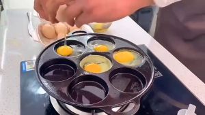 [Local Delivery] 7 Hole Egg Pancake Steak Pan Cast Iron Non-Stick Kitchen Cooking Ham Pan Egg Pie Frying Takoyaki Pan Stuffed Pancake Pan