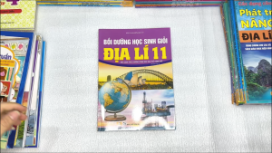 Sách - Bồi Dưỡng Học Sinh Giỏi Địa Lí 11 - Biên soạn theo chương trình GDPT mới - ndbooks