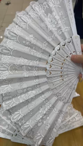 Kipas Lipat Tangan Gliter Putih Motif Bunga