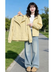 Shalldoer | Youthful Slim Fit Womens Short Hooded Jacket