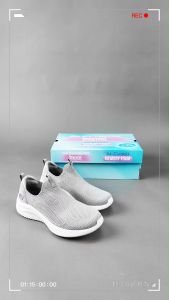 Skechers สเก็ตเชอร์ส รองเท้าผู้หญิง Women Online Exclusive Ultra Flex 3.0 All Momentum Shoes - 150455-GRY