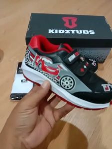 Paket Komplit Sepatu Sekolah Anak & Aksesoris Pendidikan