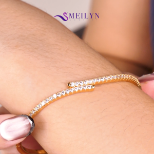 MEILYN Gelang Kaku Wanita Gemma Baris Double Line Lapis Emas 0231230278