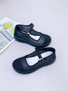 รองเท้าผ้าใบสไตล์ปักกิ่งแบบใหม่สำหรับผู้หญิง พื้นตาข่ายระบายอากาศได้ดี สีดำ รองเท้าทำงาน เท้าแบน น้ำหนักเบา ใส่สบาย รองเท้าแฟชั่น