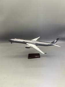 47cm Large Scale Plane Model Starlux Airlines A350-1000 Diecast Resin Airplane Model Kit With Stand For Aviation Souvenir Gift