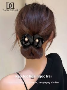 DAISY DREAM | Kẹp Tóc Vintage Hoa Hồng Đen và Ngọc Trai
