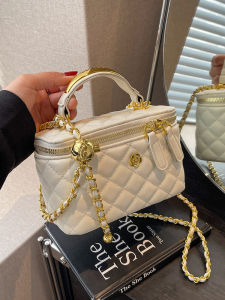 High-End Texture Womens Crossbody Bag 2026 Autumn Winter Diamond Chain Design Handbag Bucket Bag Soft Polyester Lining