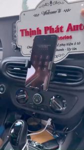 Giá Đỡ Điện thoại kẹp cửa gió ô tô xoay 360 độ tiện lợi bọc cacbon