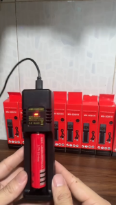 Bộ sạc pin MS-5D81H tự ngắt khi pin đầy cho pin 18650 2A 3A pin 18500 26650 14500 và 16340