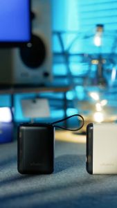VIVAN Mini Powerbank VPB-Q10 | 9600 mAh 22.5W Fast Charging | Flight Friendly | PD QC 3.0 | 9 Safety Protection | Type C Cable Built in - Garansi Resmi 18 Bulan