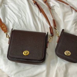 Just Star ⚡จัดส่งฟรี สินค้าพร้อมส่ง⚡เพียงฉบับภาษาเกาหลีดาวของกระเป๋าวินเทจขนาดเล็กแบบสบายๆกระเป๋าสี่เหลี่ยมขนาดเล็กสะพายไหล่หนึ่งใบ