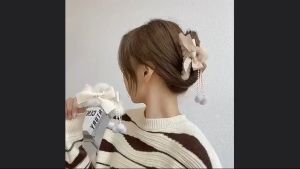 F4 Jepit Rambut Korea 11.5cm Jedai Bulu Lembut Dengan Aksen Pita & Bandul Dangle Hairclaw Clip AS20