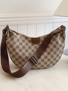 Trendy Large Capacity Womens Crossbody Bag Fashionable Dumpling Shape Casual Versatile Wide Strap Luxury Handbag