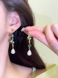 good 999 Korean Fashionable green bamboo leaf tassel pearl earrings ES63749