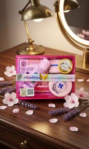 Dr.Yanee Pinkset Skincare Set with 4 Key Attributes: Pink Packaging.