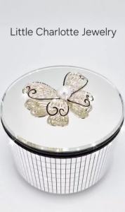 เข็มกลัดเพชร cz รูปผีเสื้อ สีทอง ประดับมุกสังเคราะห์