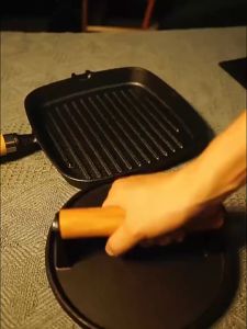 20*10cm Besi Cor Meat Press Alat Press Daging Pengepres Daging Garis Panjang Cast Iron Meat Presser Grill Alat Teppanyaki Alat Cetak Patty