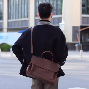 Niche Style Men Casual Handbag Fashion Mens Leather Bag Shoulder Messenger Bag Easiest for Match Retro Business Computer Briefcase