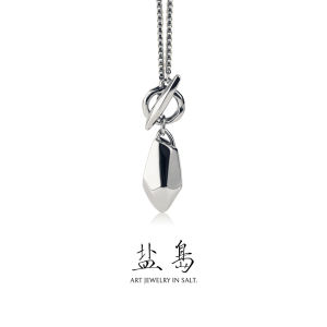 YANDAO | Minimalist Elegant Designer Gold Necklace for Sweater