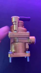 Tổng phanh 4 lỗ howo vàng chất