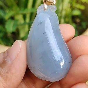 High Quality Light Lavender with Light Green Natural Type A Jadeite Jade crafted as shape of Fugua set with 18k Gold Clasp as Pendant certificate weighs 23.61 grams measurement 44.8 * 25.2 * 12 mm (18kp47)