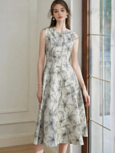 Roey s house | Elegant Chinese Style Embossed Sleeveless Waist-Shaping Maxi Dress