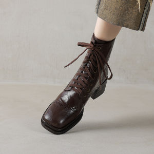 ผู้หญิง รองเท้าบูท Martin สั้น ฤดูใบไม้ผลิ ฤดูใบไม้ร่วง หนัง ผูกเชือก รองเท้าส้นสูง ส้นหนา หนังแกะ ของแท้ หนัง สไตล์อังกฤษ รองเท้าบูท