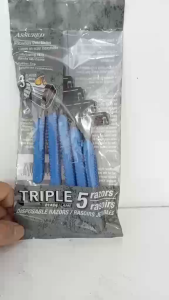 Assured Mens 3-Blade Disposable Razors 5-ct.