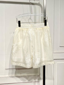 กางเกงขาสั้นผ้าไหม Liffrey สำหรับผู้หญิง ทรงหลวม ทรงสลิม ลำลอง ฤดูร้อน 2023 กางเกงขายาวเอวสูง ทรงหลวม ผ่าข้าง ดีไซน์เรียบง่าย