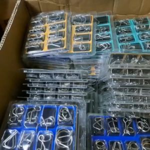 Đồ chơi giải mã móc khóa gỡ rối thử IQ bộ đồ chơi trí tuệ tháo lắp vòng thông minh chất liệu inox