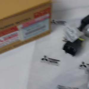 KUNCI KONTAK MITSUBISHI PS125 CANTER 1SET PART MOBIL