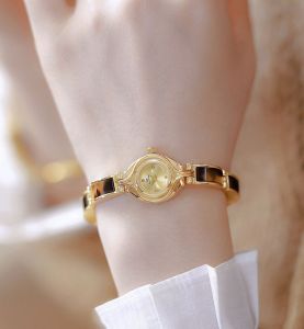 Fashionable Waterproof Quartz Ladies Watch BS New 2025 Elegant Small Luxury Retro Design Resin Band Jewelry Clasp Wristwatch